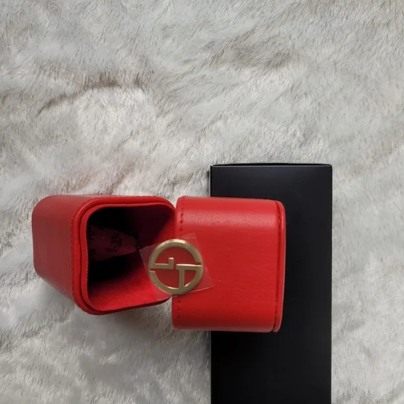 Giorgio armani case - Picture 7 of 7